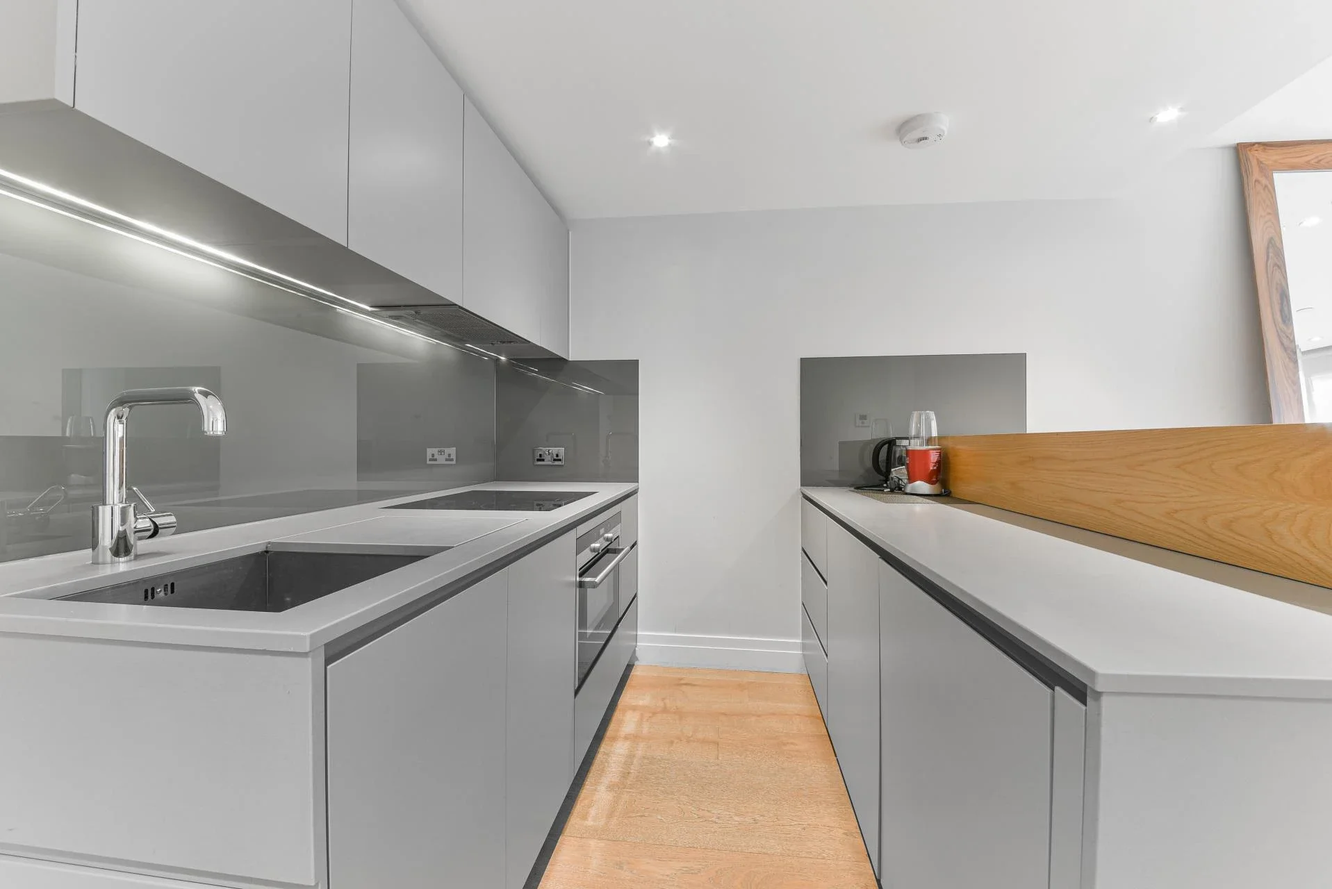 Flat New Mill Road in Greater London