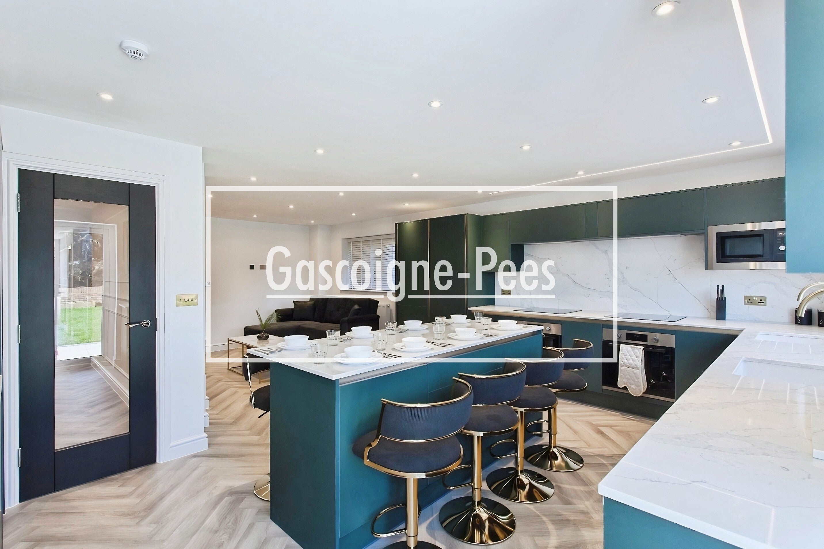 Room Bridges Grove in Reading