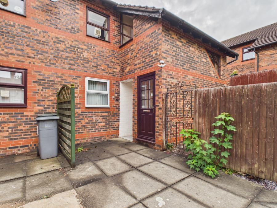 Flat Maryfield Walk in Stoke-on-Trent