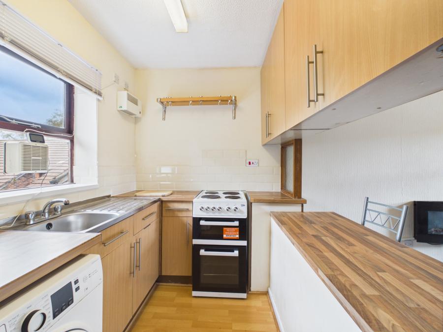Flat Maryfield Walk in Stoke-on-Trent