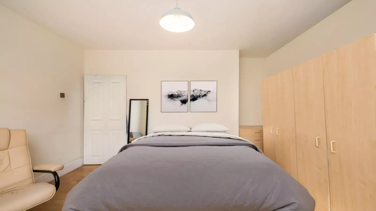 Flat King James Street in Greater London