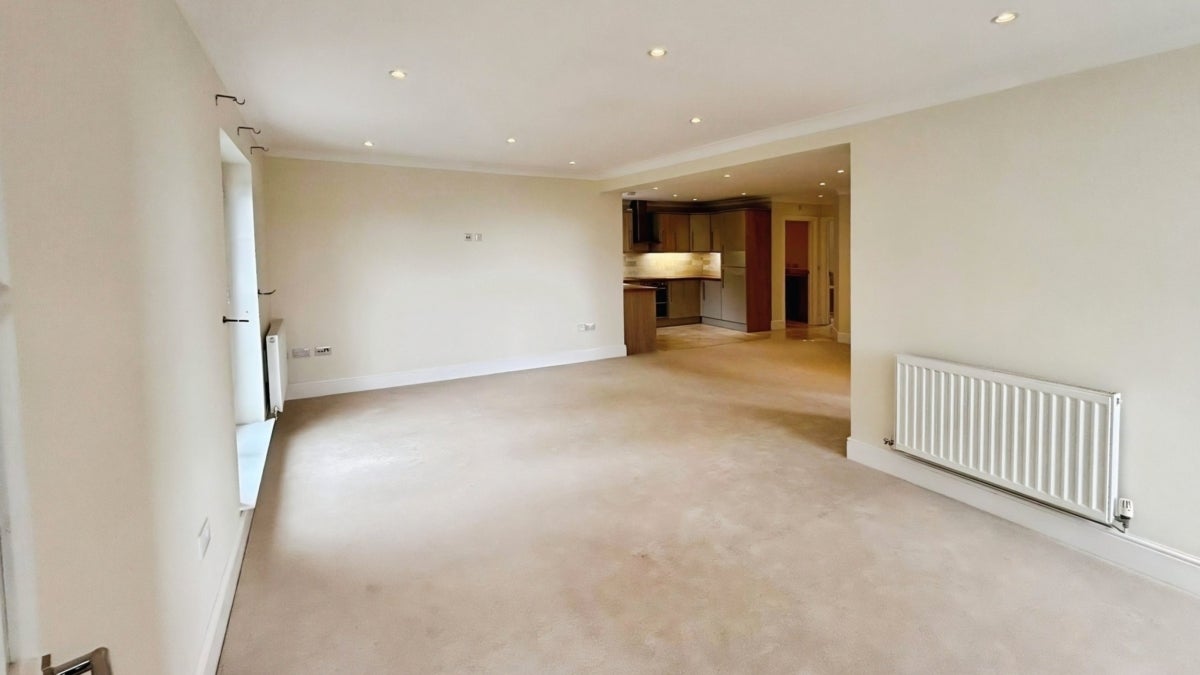 Flat Langstone Rise in Llanmartin
