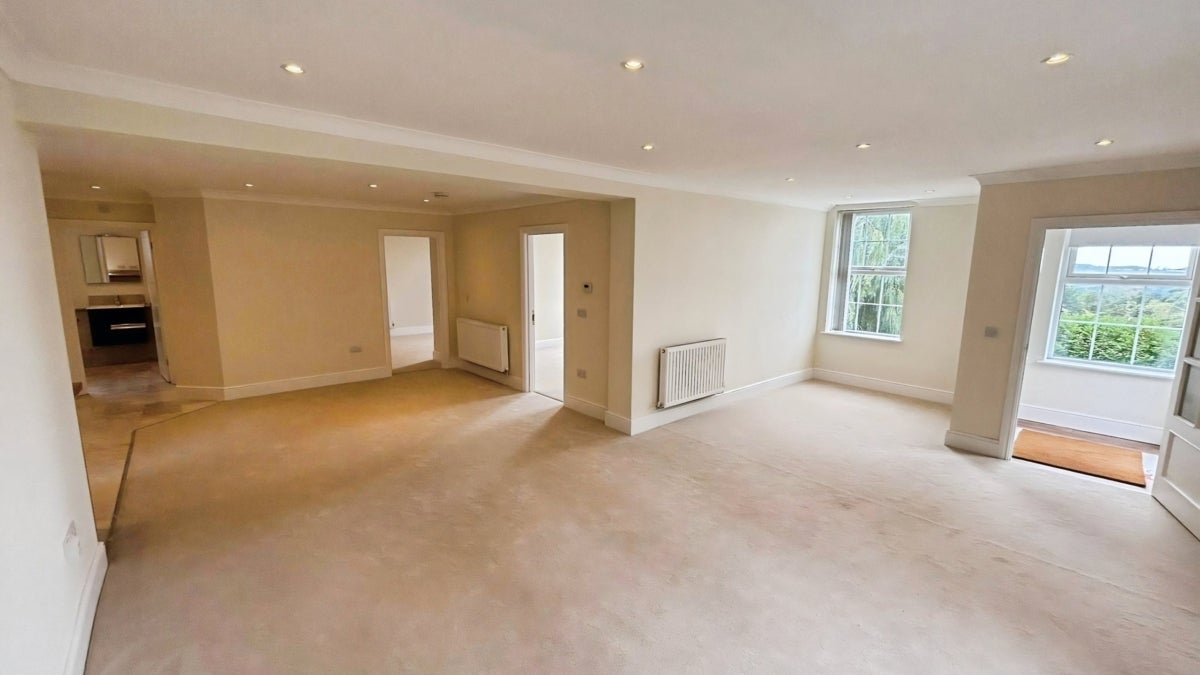 Flat Langstone Rise in Llanmartin
