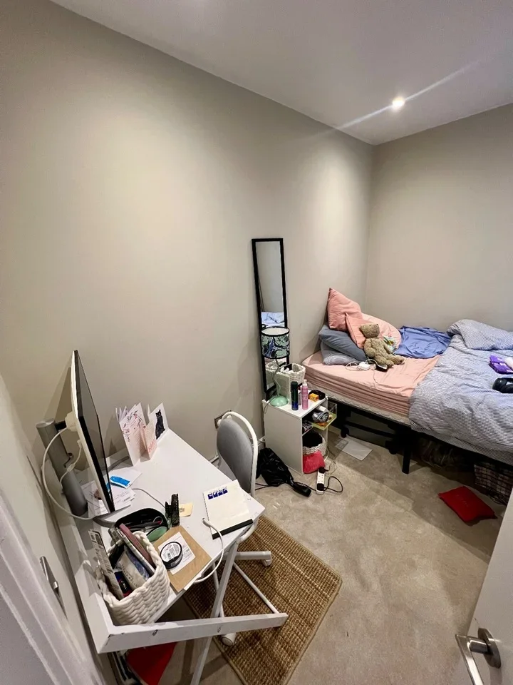 Room Southwell Road in Greater London