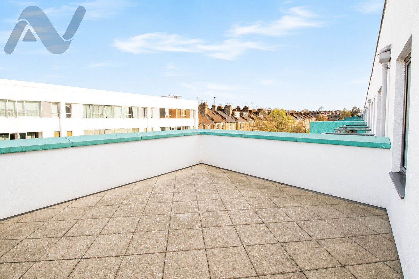 Flat Drayton Park in Greater London