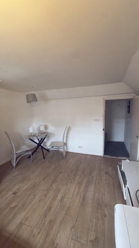 Room Week Street in Maidstone
