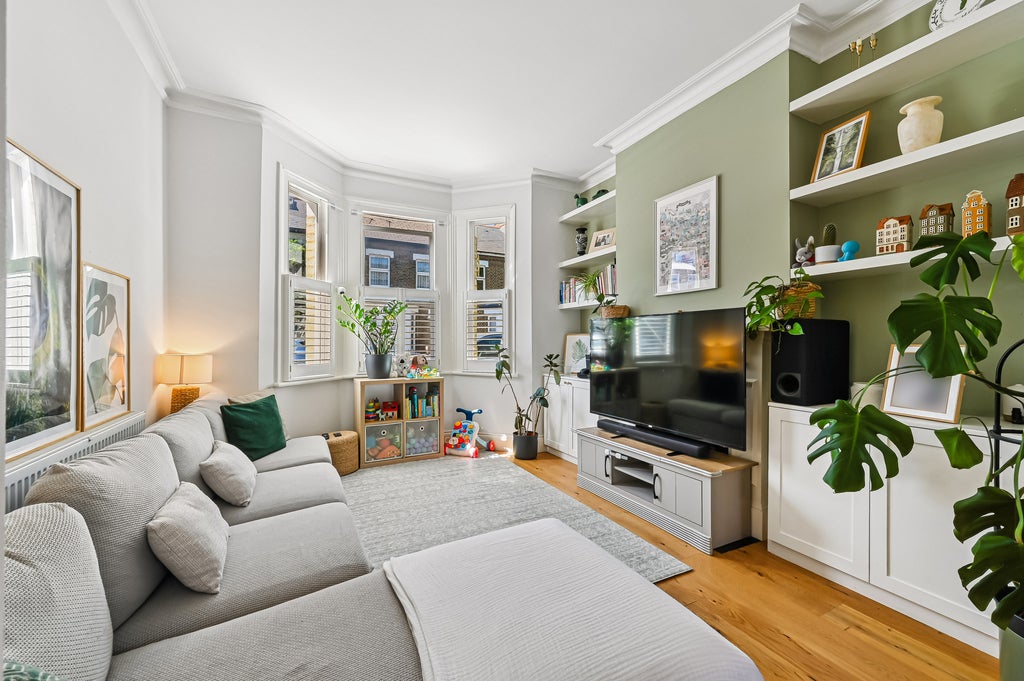 House Balfern Street in Greater London