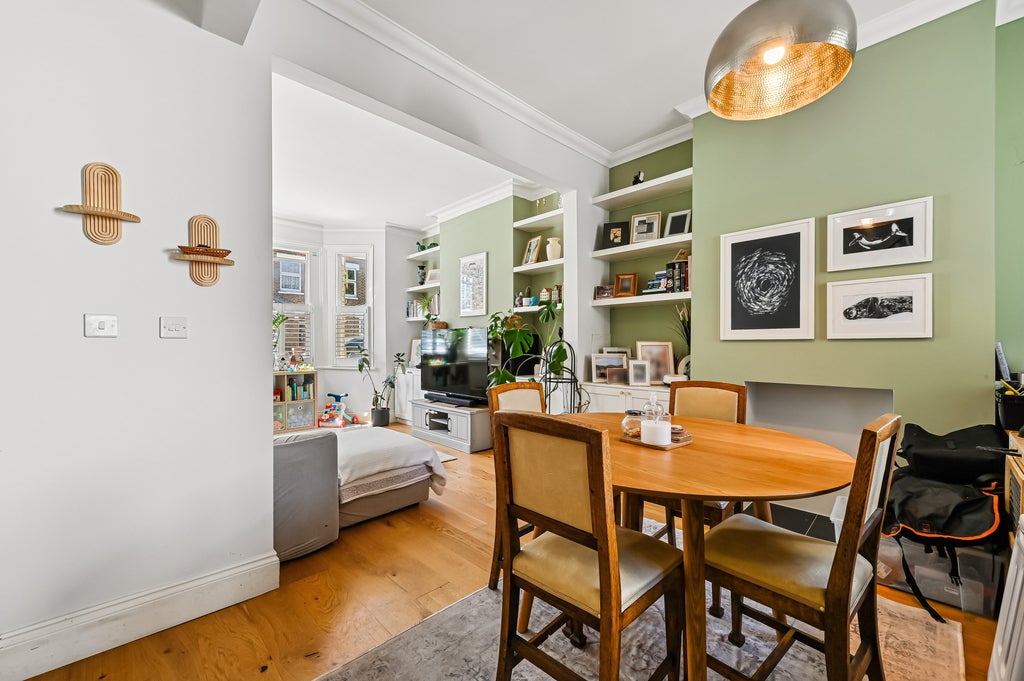 House Balfern Street in Greater London
