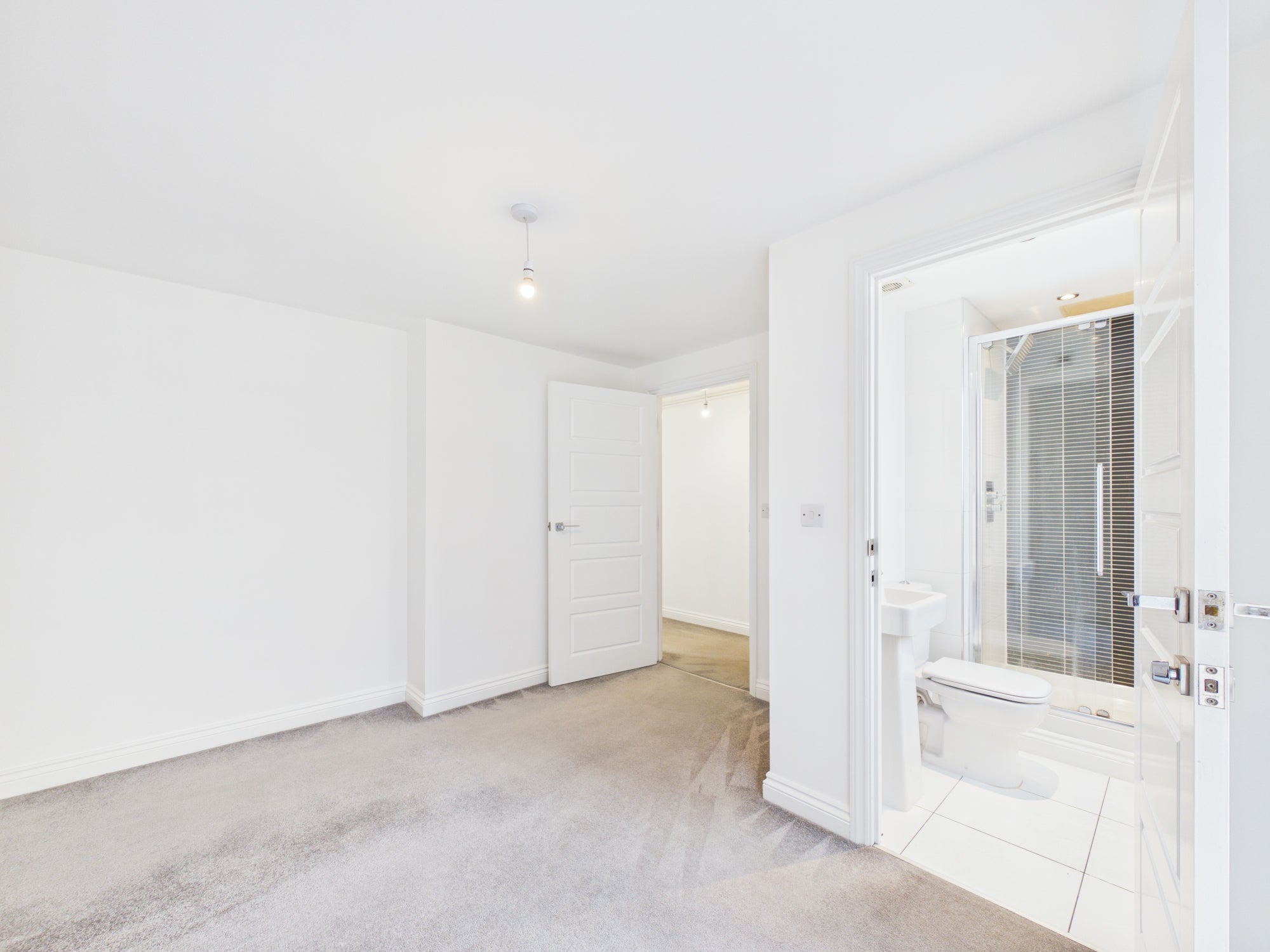 Flat Warwick Place in Cheltenham
