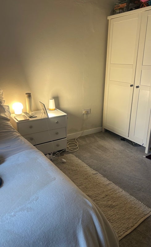 Room Pleasance Street in Glasgow