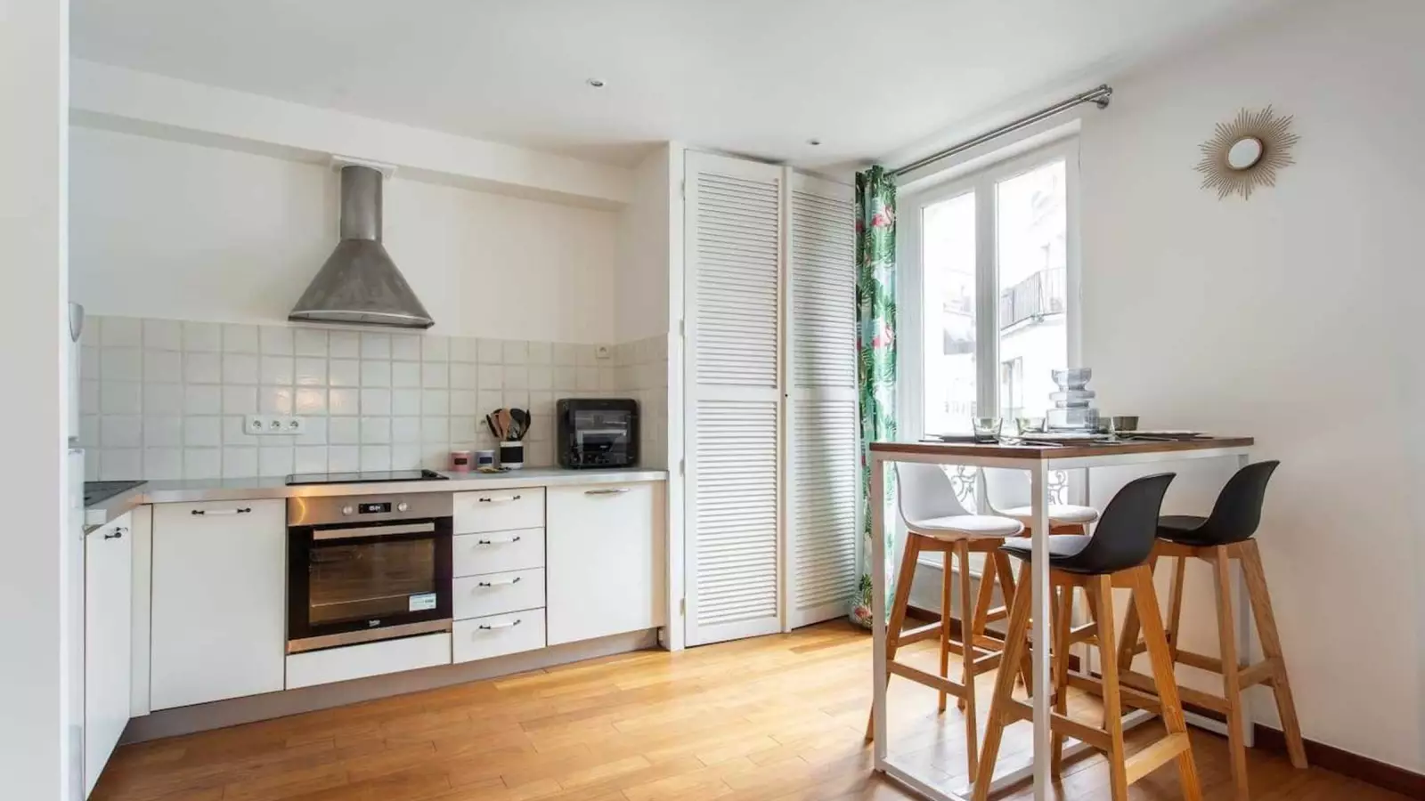 Flat Rue Gabrielle in Paris