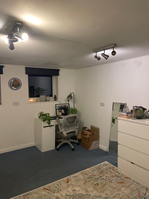 Room Skelgill Road in Greater London