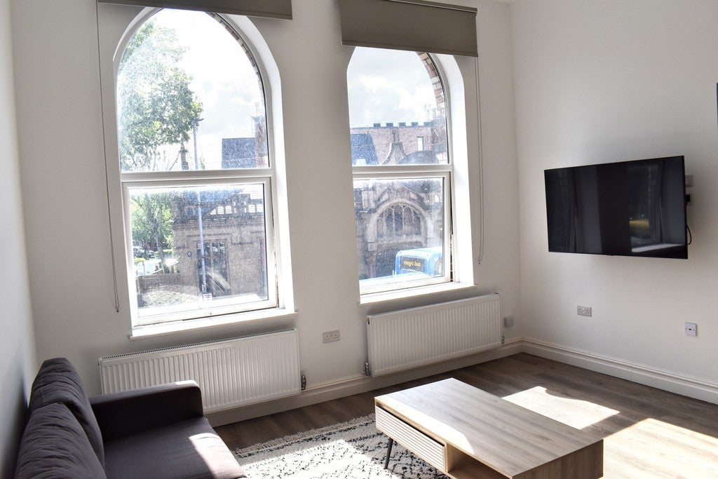 Flat Wilmslow Road in Manchester