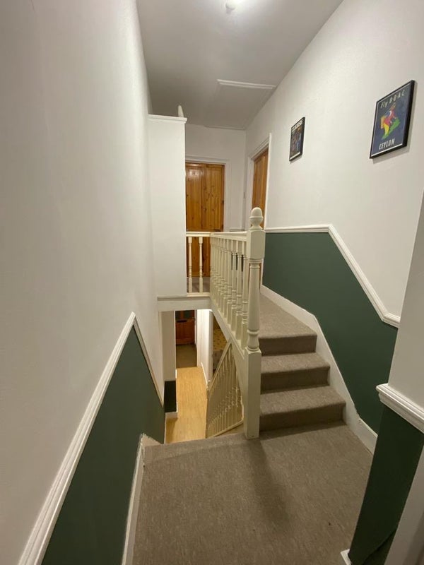 Room Roberts Road in Greater London