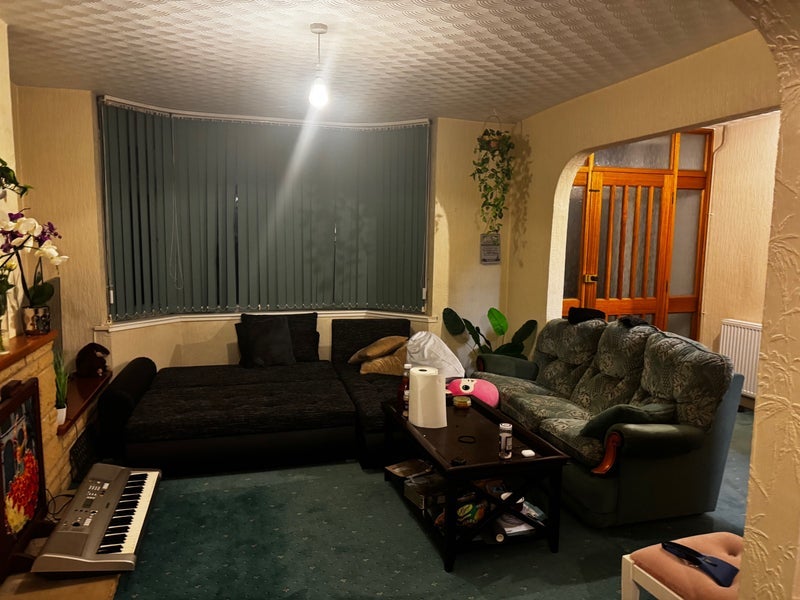 Room Merrimans Road in Bristol