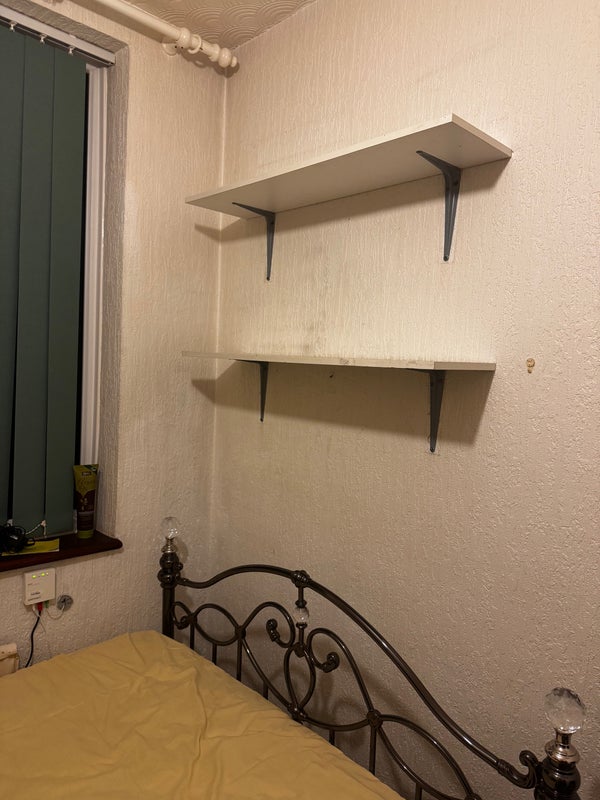Room Merrimans Road in Bristol