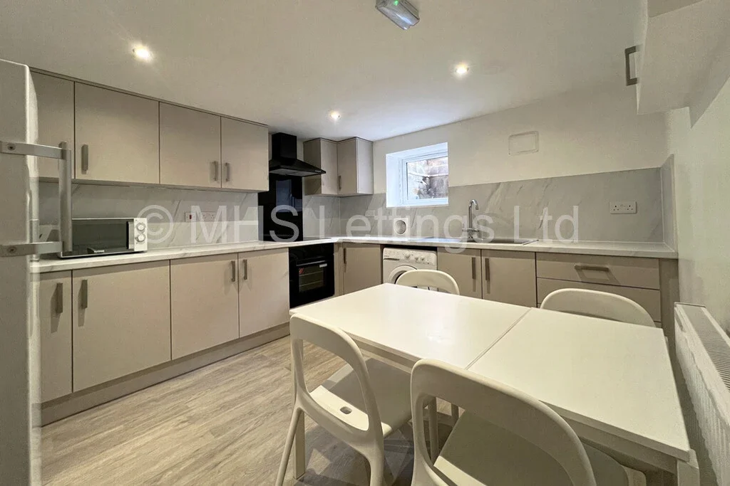Flat Back Ashville Grove in Leeds