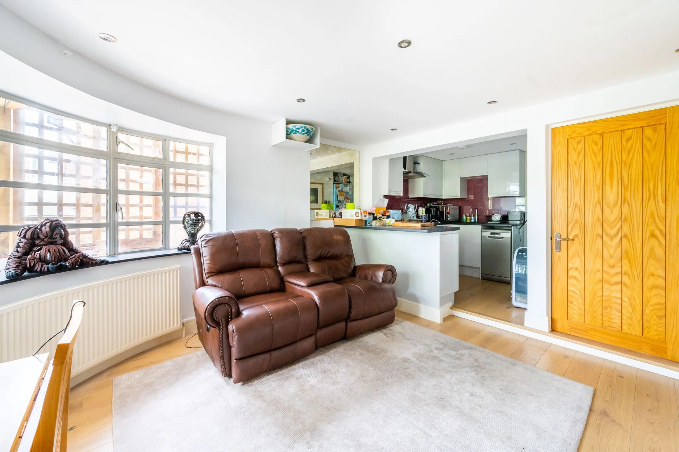 Flat Poynders Road in Greater London