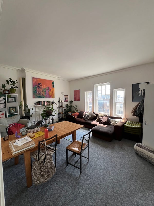 Room Bowman's Mews in Greater London