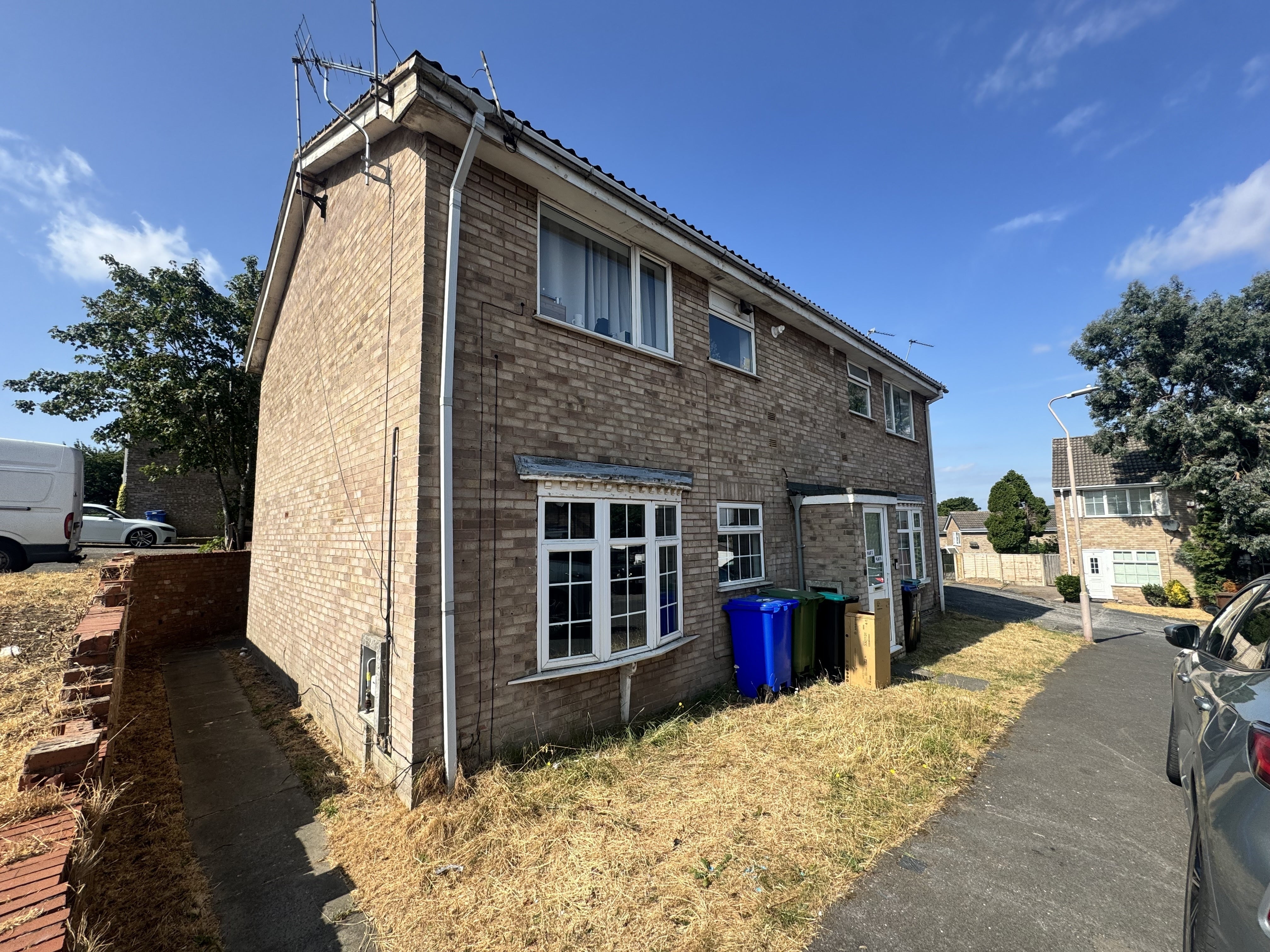 Flat Holly Court in Mansfield Woodhouse