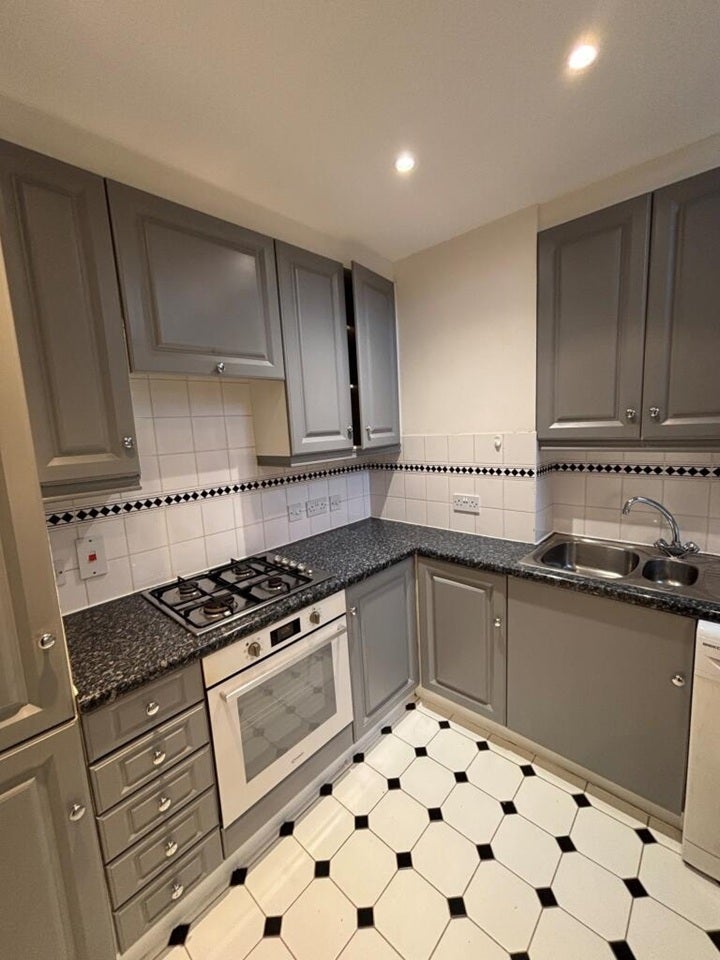 Flat Muswell Hill Broadway in Greater London