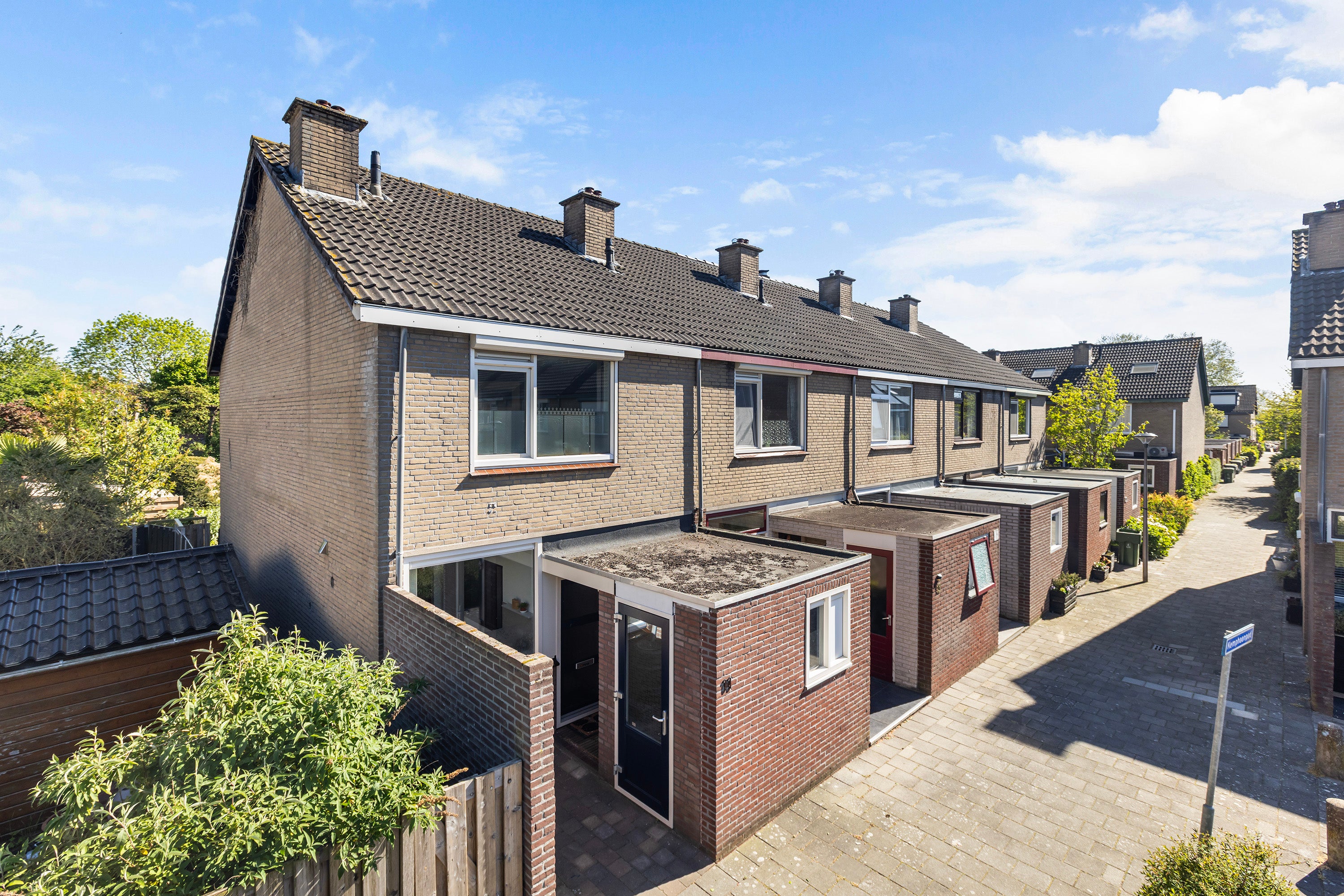Huis Kemphaanpad 11 in Strijen
