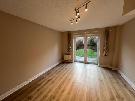 House Woodpecker Close in Rushcliffe