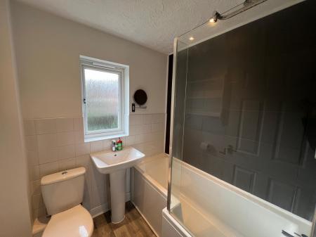 House Woodpecker Close in Rushcliffe