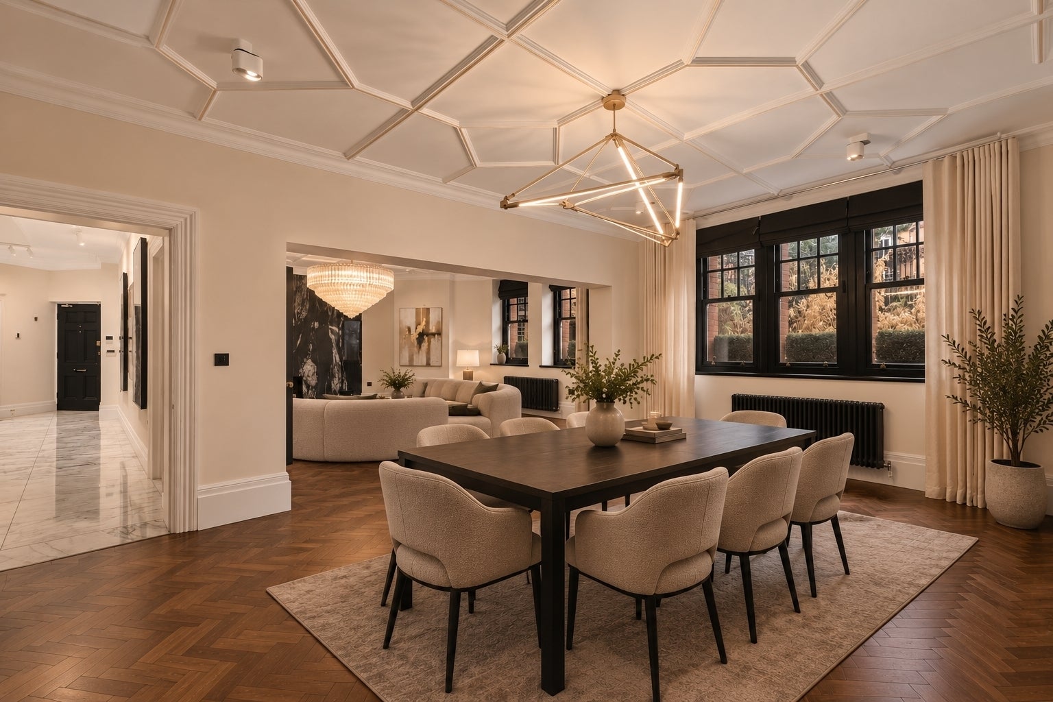 Flat Oakwood Court in Greater London