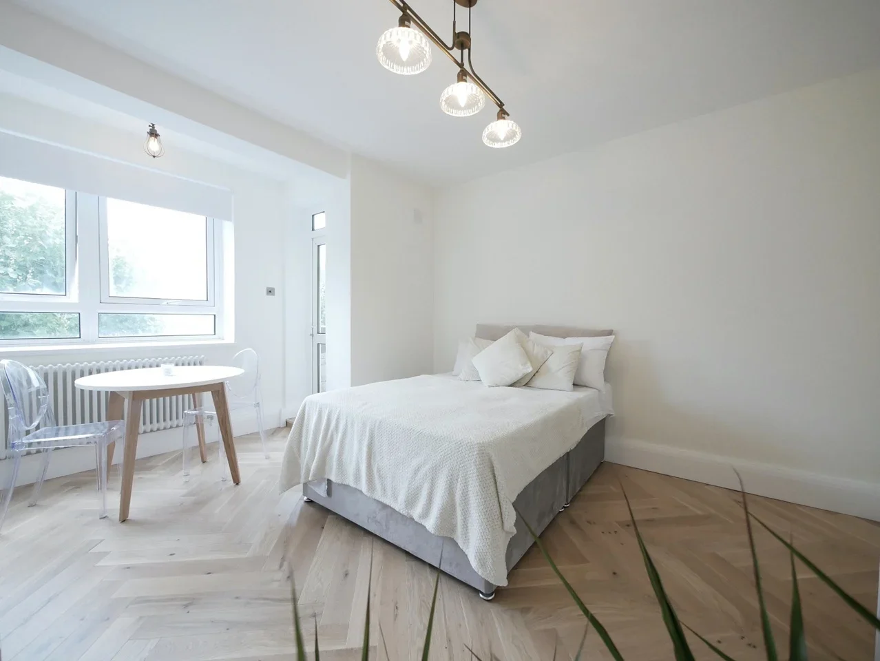 Room Darling Row in Greater London