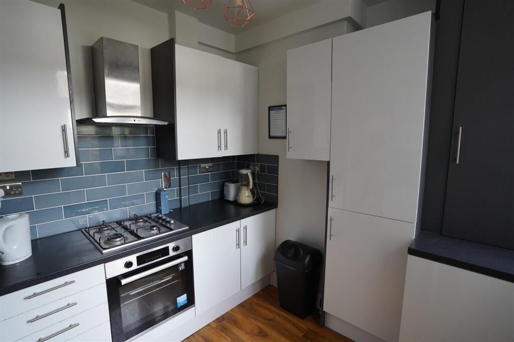 Room Beedell Avenue in Southend-on-Sea