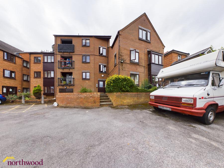 Flat Old Parr Close in Cherwell District