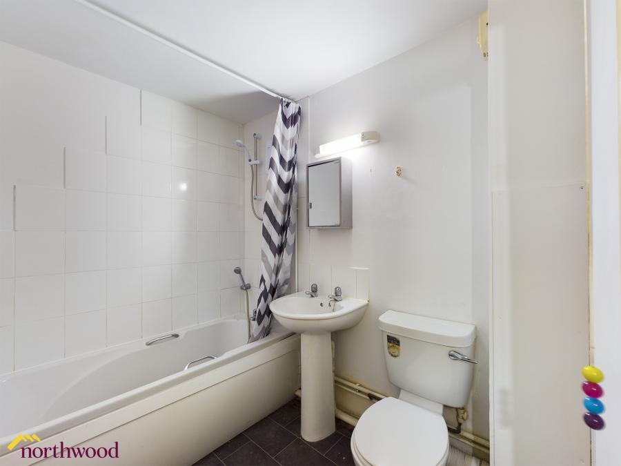 Flat Old Parr Close in Cherwell District