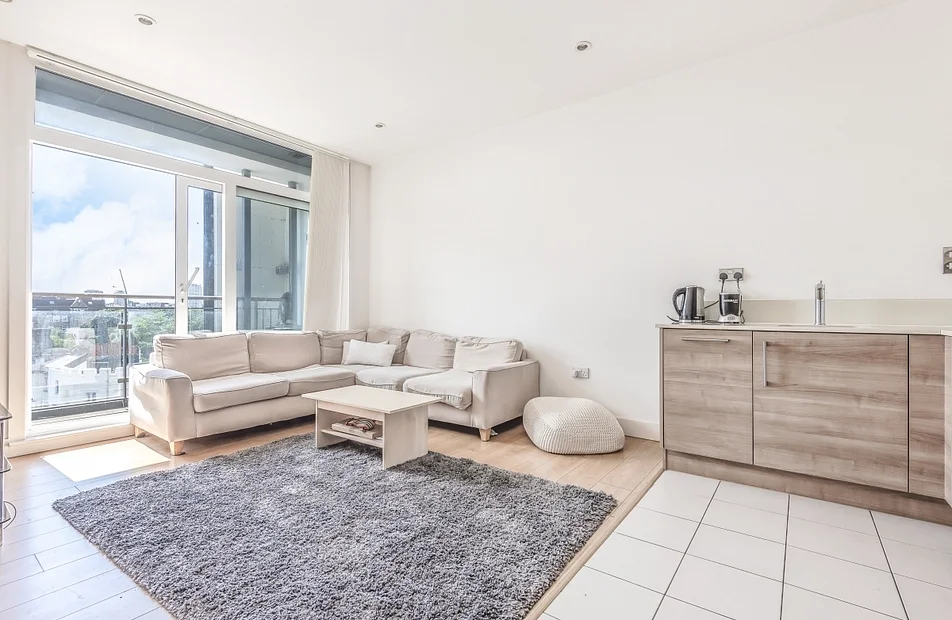 Flat Lansdowne Gardens in Greater London