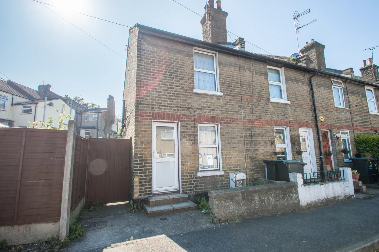 House Railway Street in Gravesham