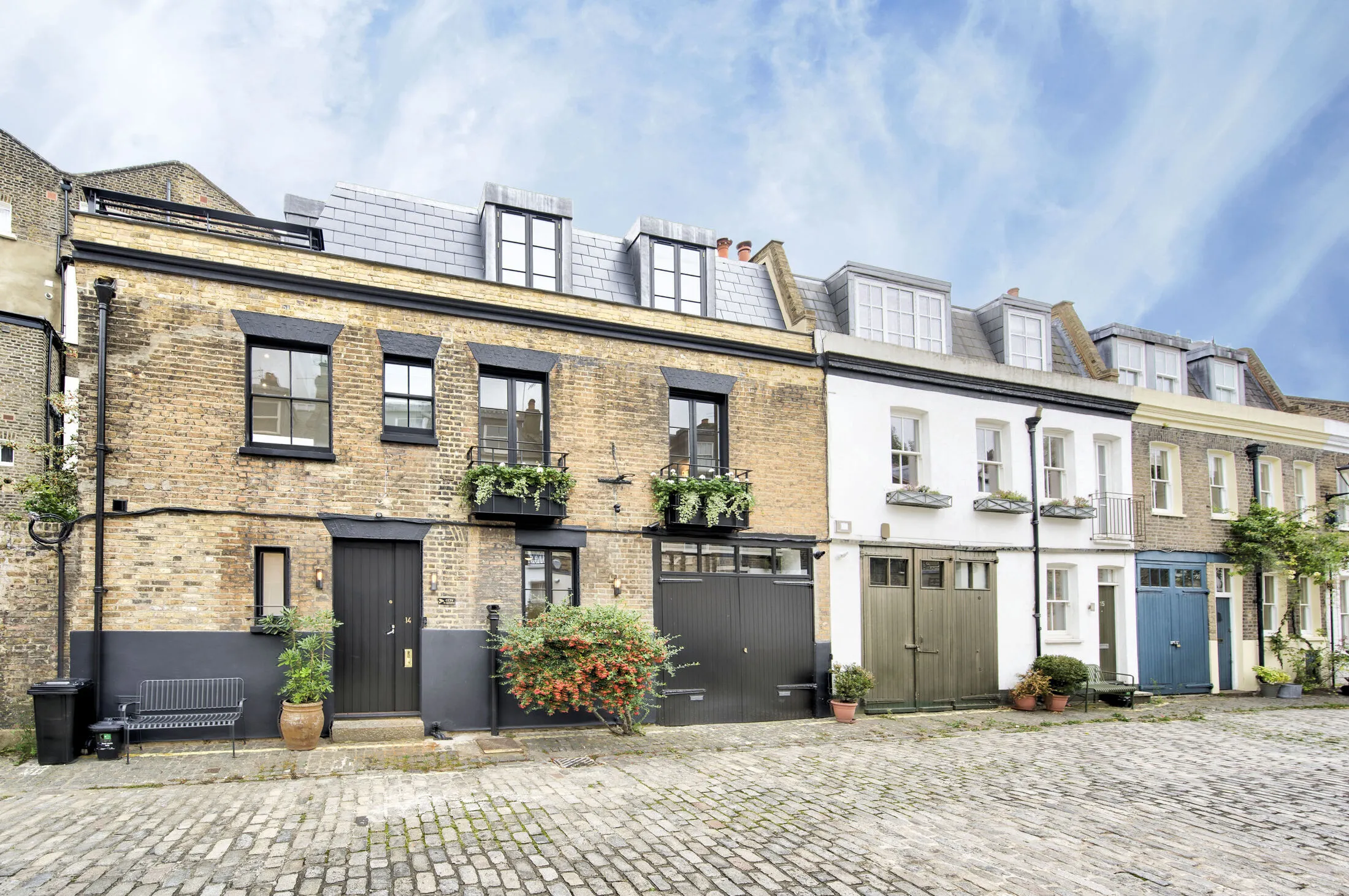 House Warwick Avenue in City of Westminster