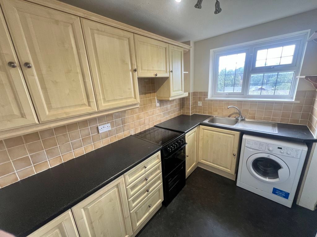 Flat Petworth Road in Waverley