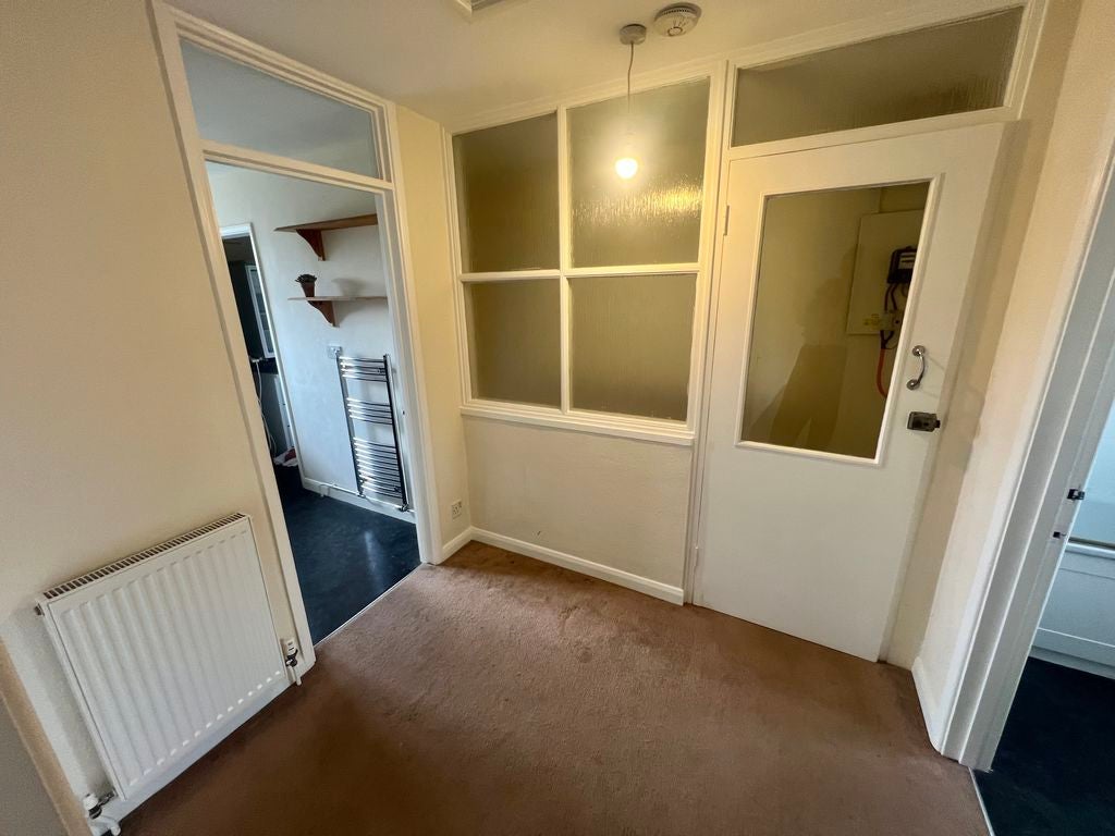 Flat Petworth Road in Waverley