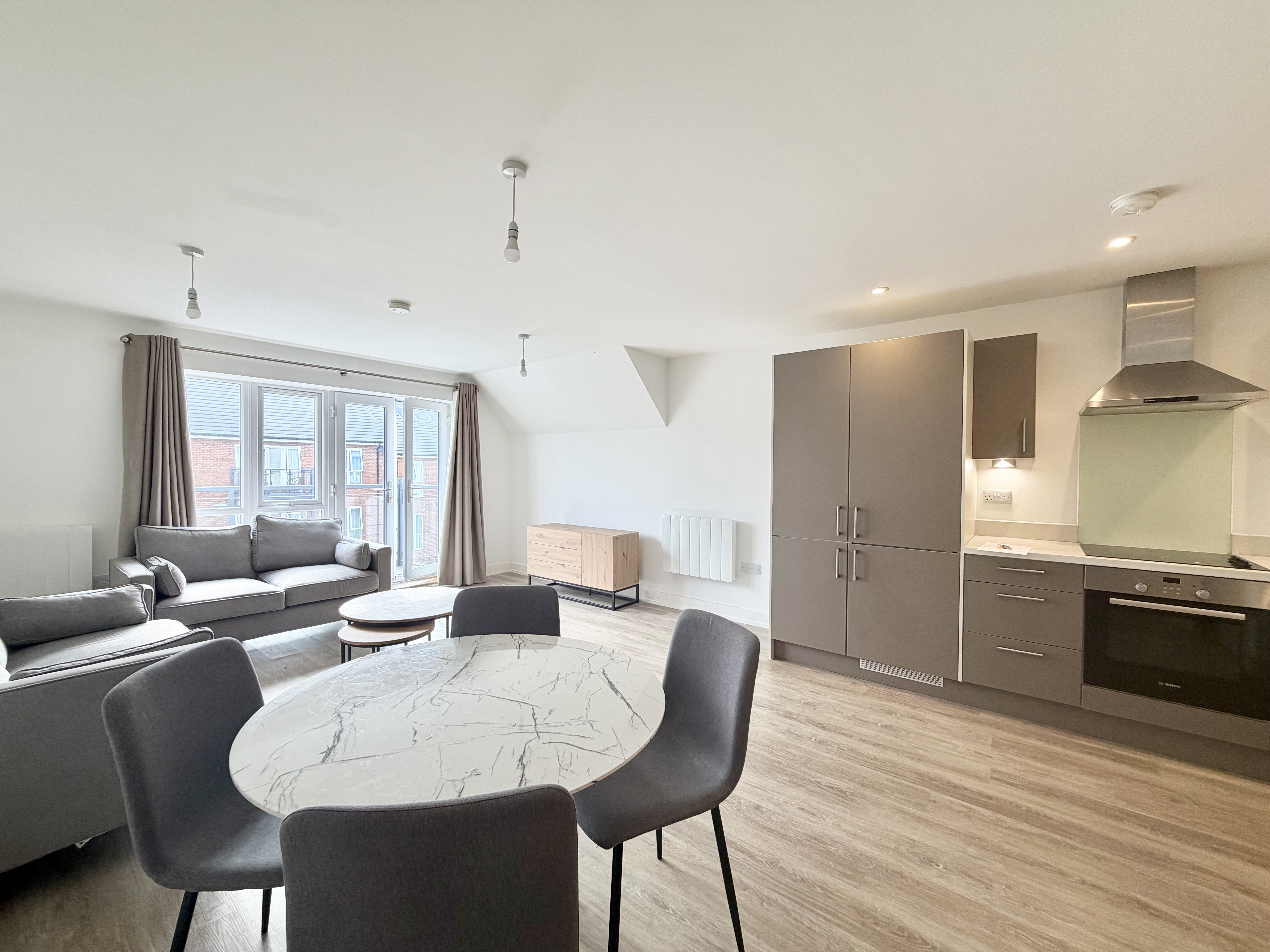 Flat Holmbush Mews in Horsham