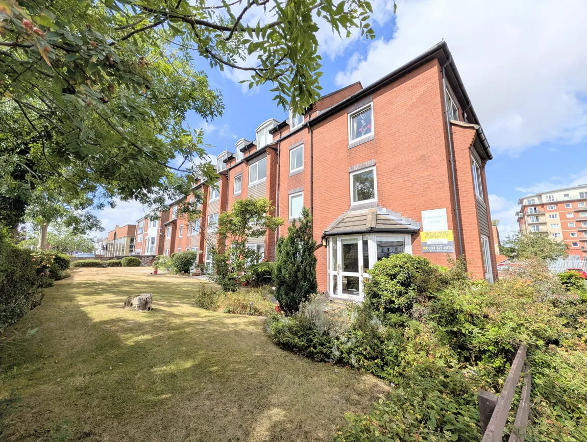 Flat Hoghton Street in Southport