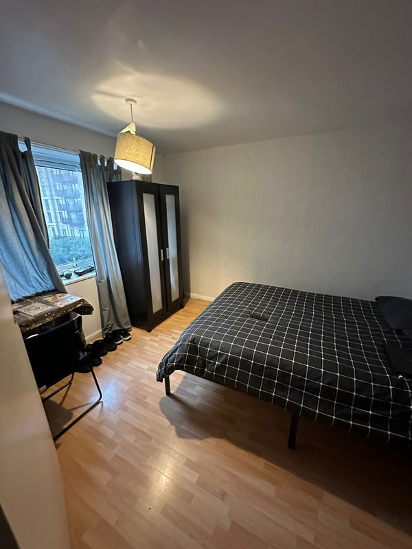 Room Clarence Avenue in Greater London