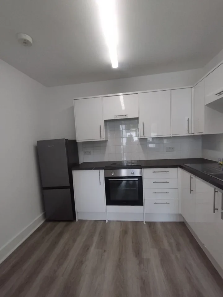 Flat Croydon Road in Caterham