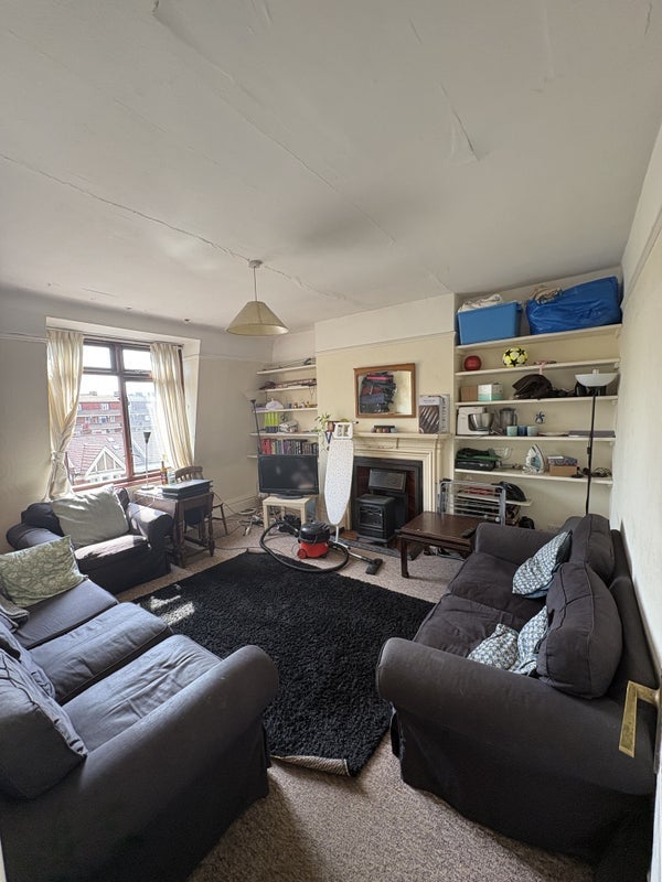 Room Trouville Road in Greater London