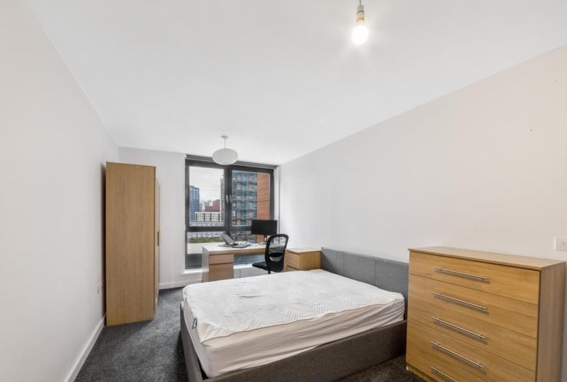 Room Mill Road in Greater London