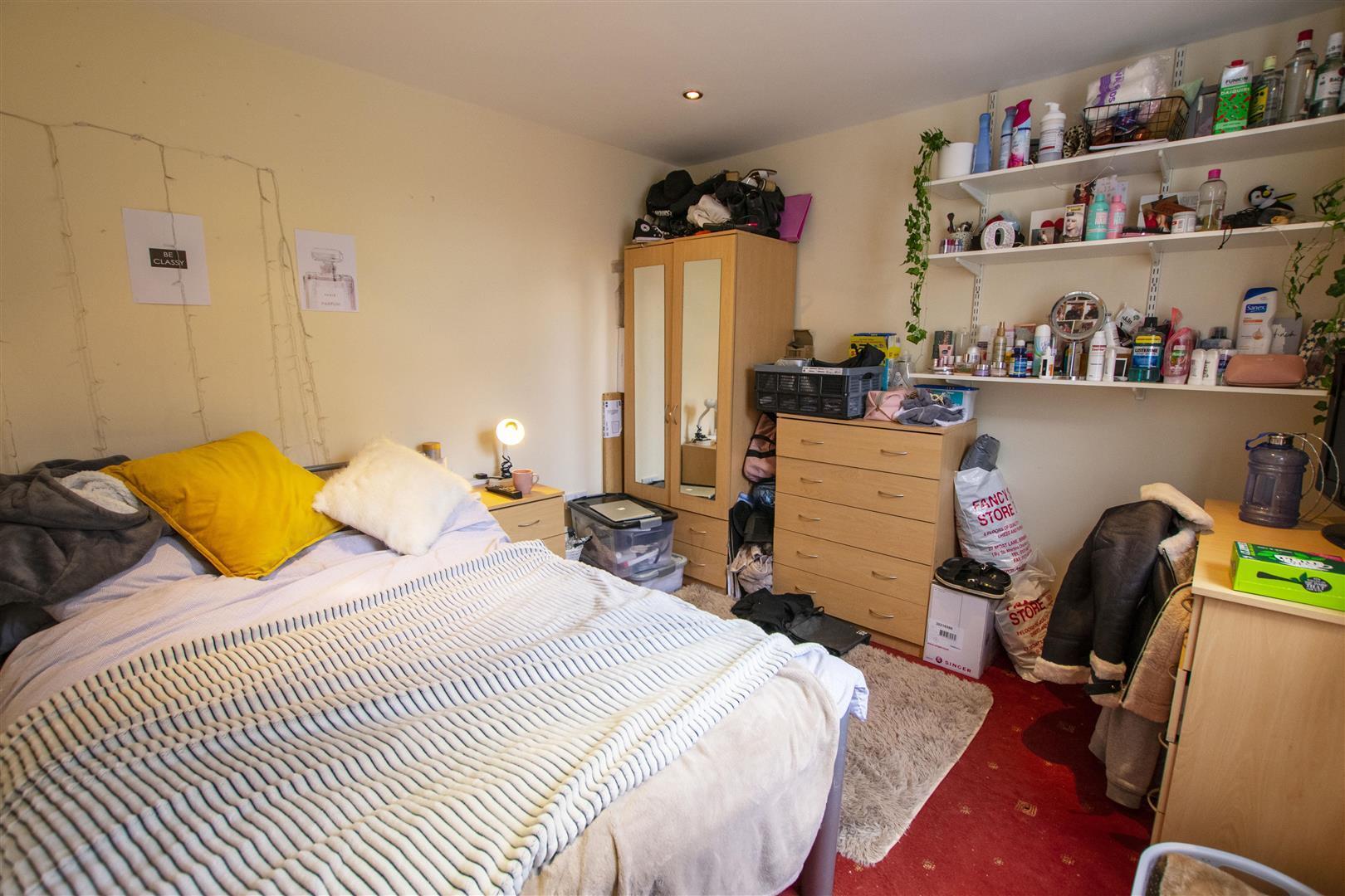 Flat Heeley Road in Birmingham