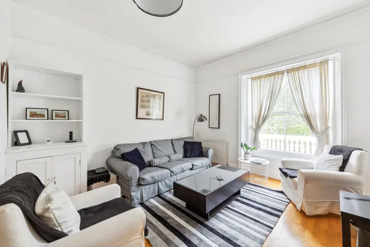 Flat Queen's Gardens in City of Westminster