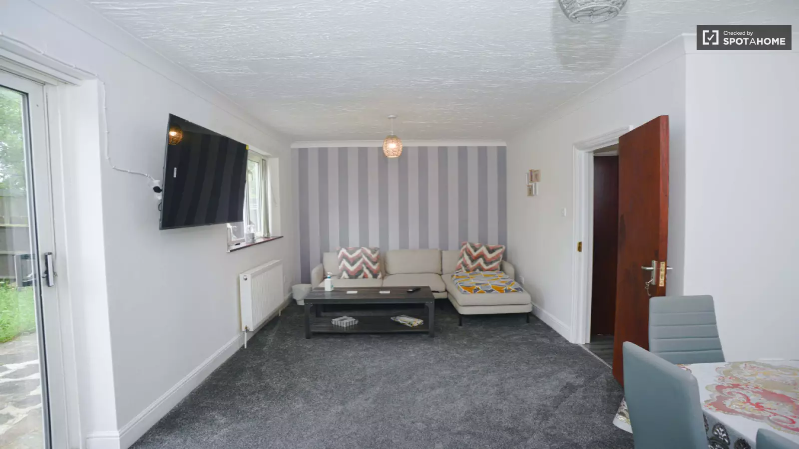 Flat North Acre in Greater London