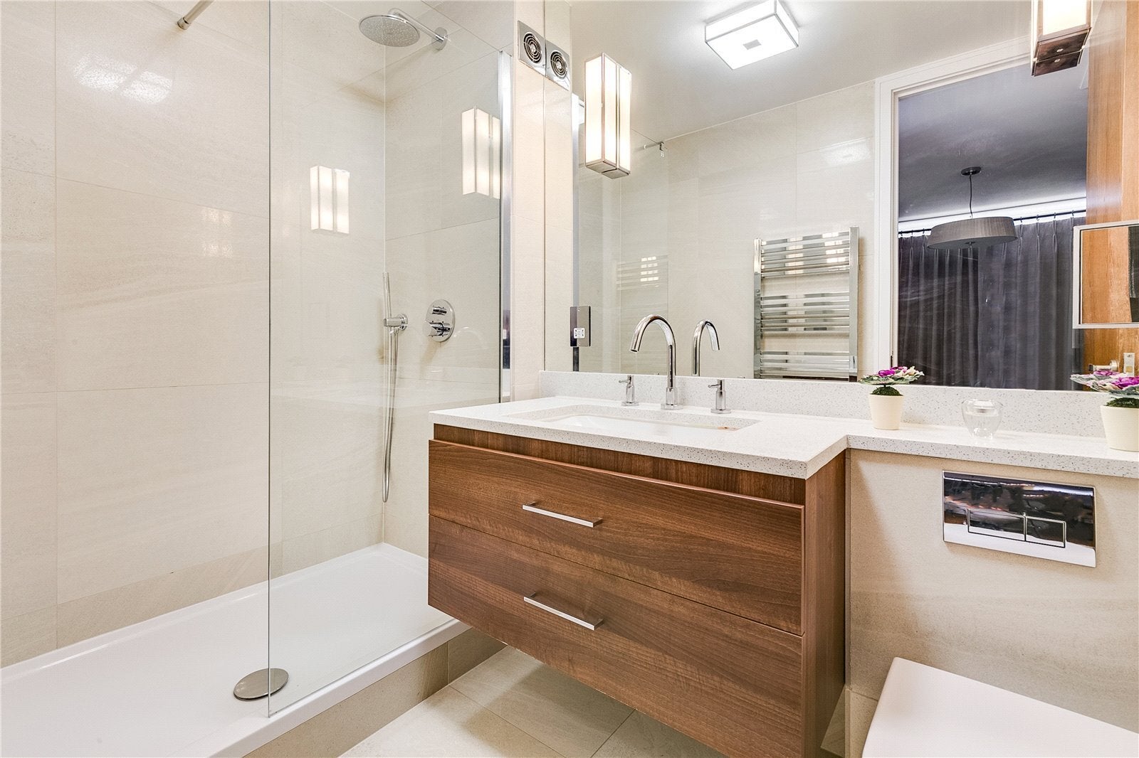 Flat Halkin Arcade in City of Westminster