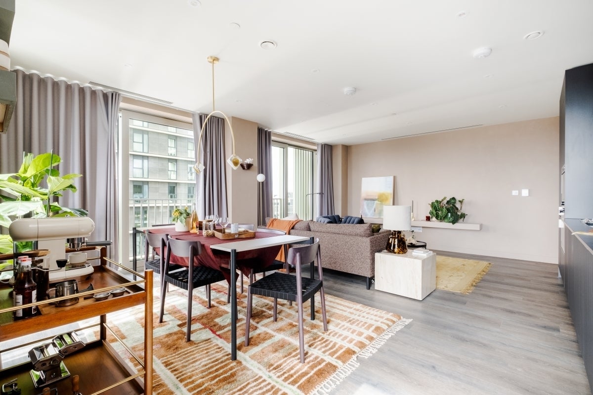 Flat Cherry Park Lane in Greater London