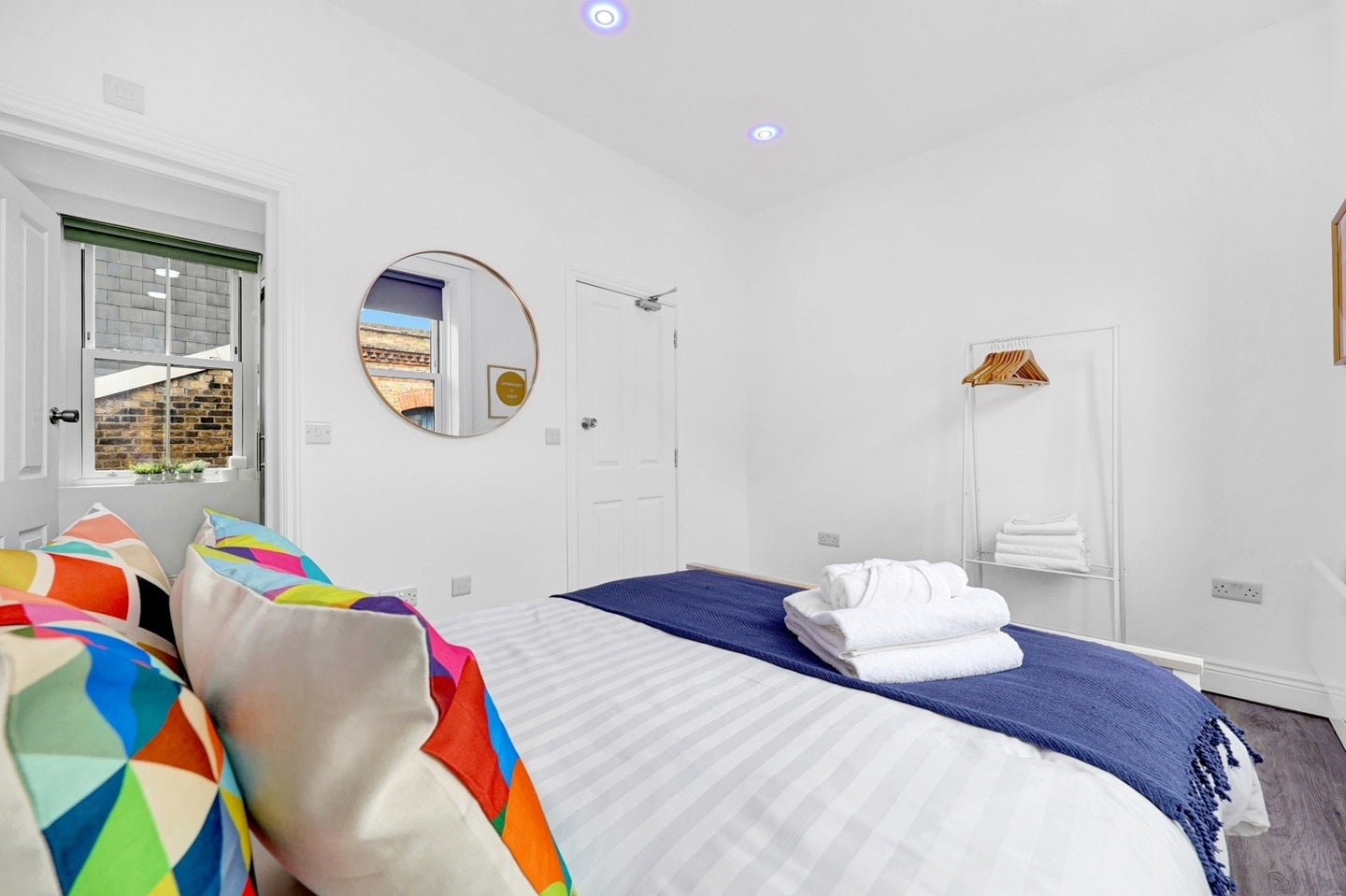 Flat Rivington Street in Greater London